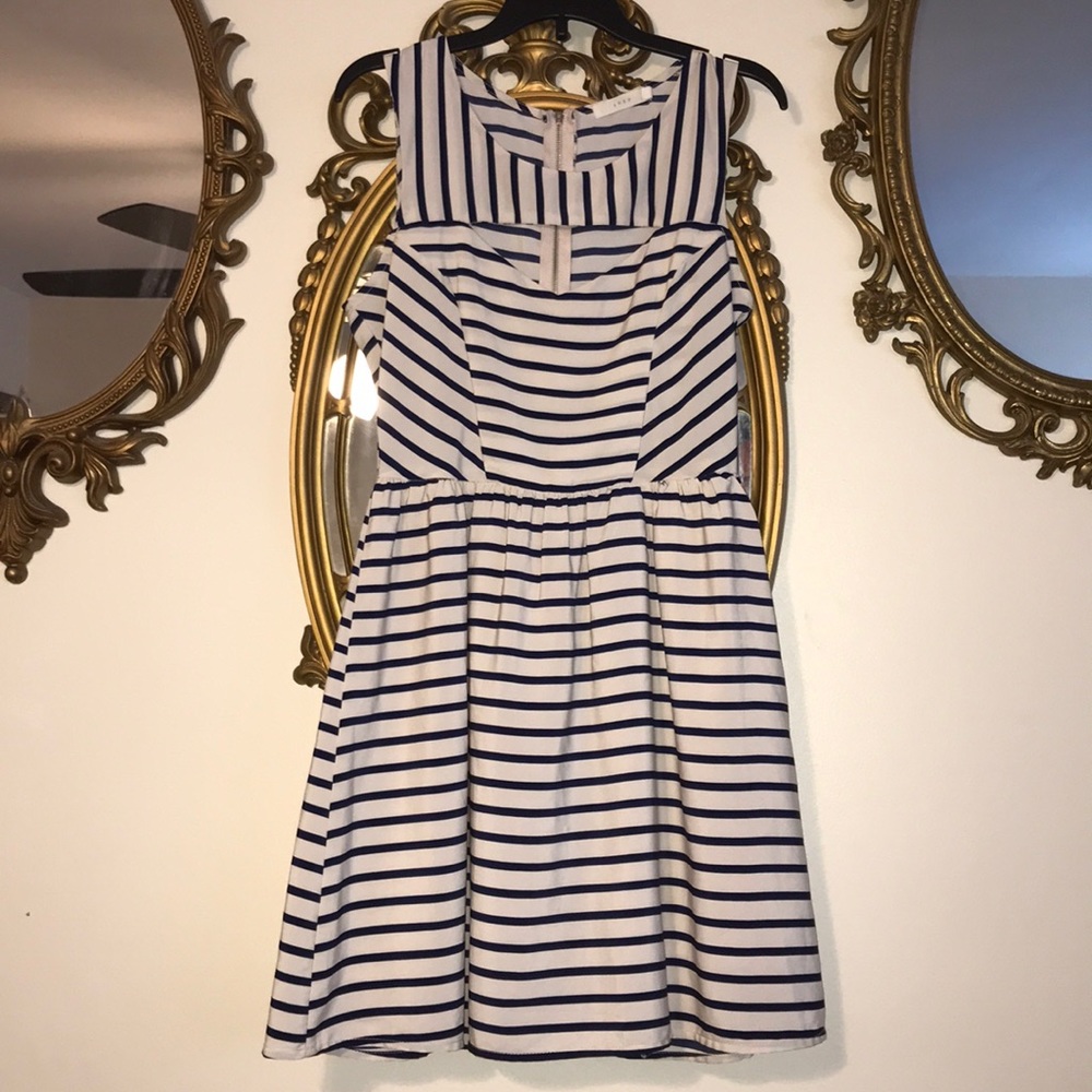 Adorable striped dress Sz Small Euc